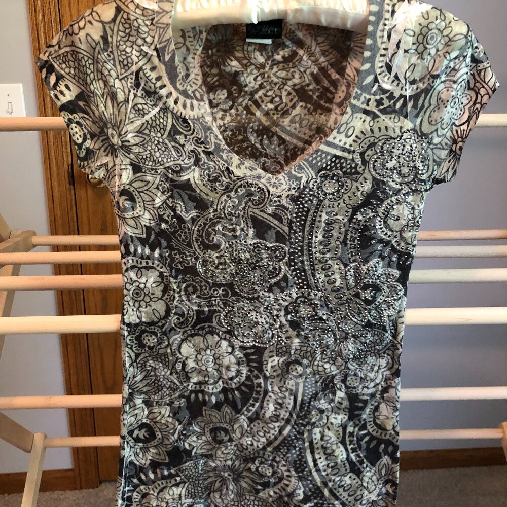Women's embellished short sleeve top - Size XS